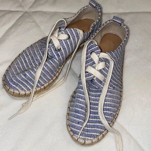 Universal Thread Women’s Shoe